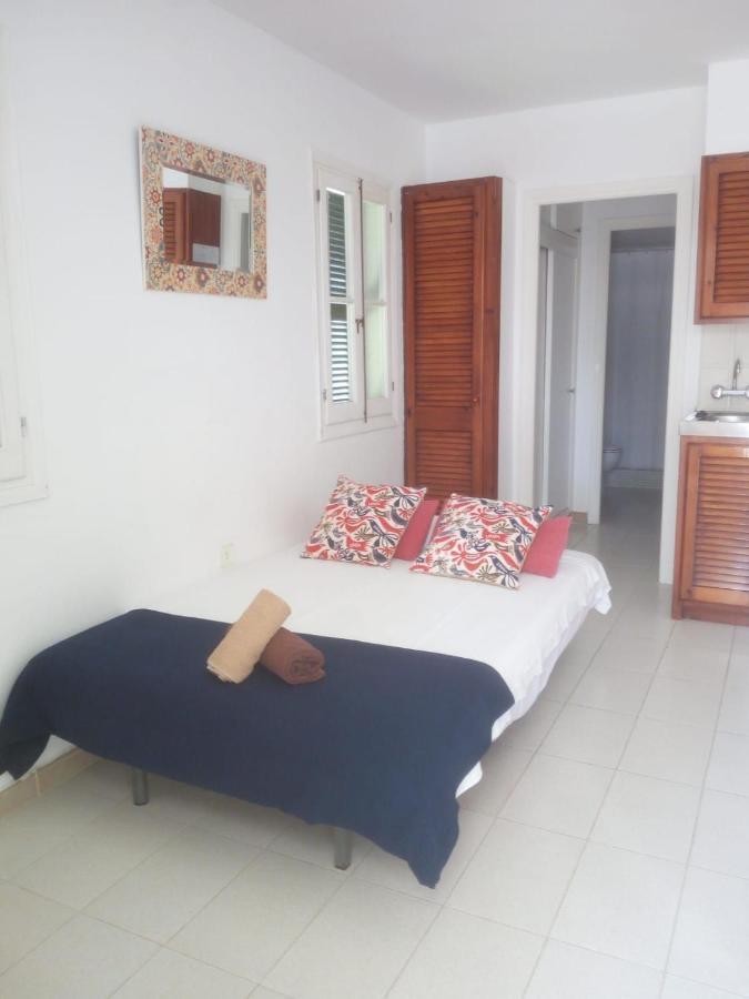 Apartamentos Playa Park Brisas Son Xoriguer Cala en Bosch Kültér fotó