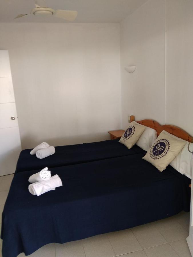 Apartamentos Playa Park Brisas Son Xoriguer Cala en Bosch Kültér fotó
